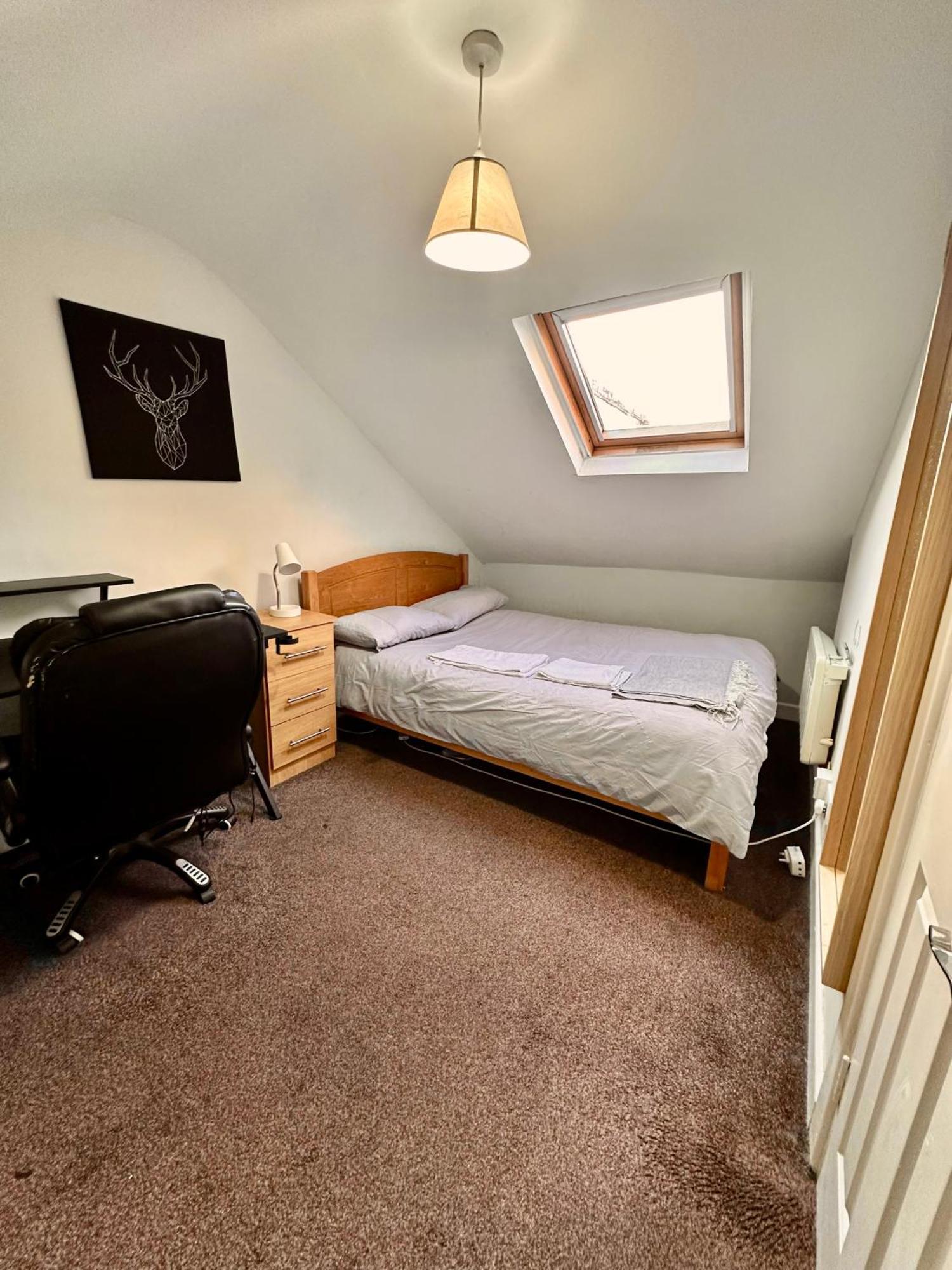 Spacious Room In Dublín Exterior foto